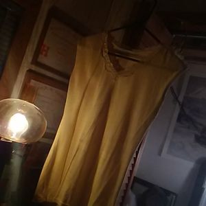 Yellow lace scoop tee